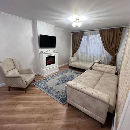 Apartament In Botoşani Exterior foto
