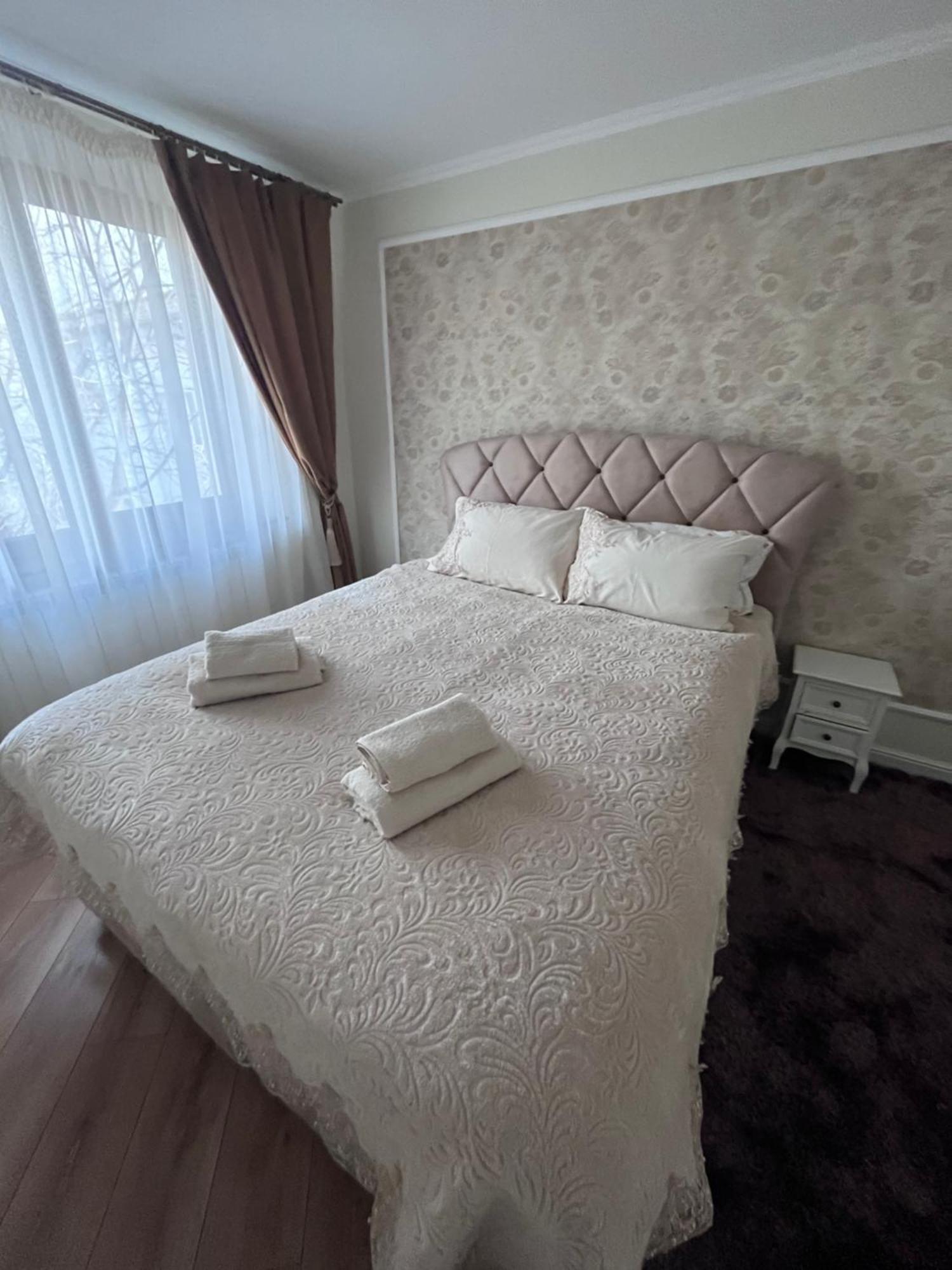 Apartament In Botoşani Exterior foto